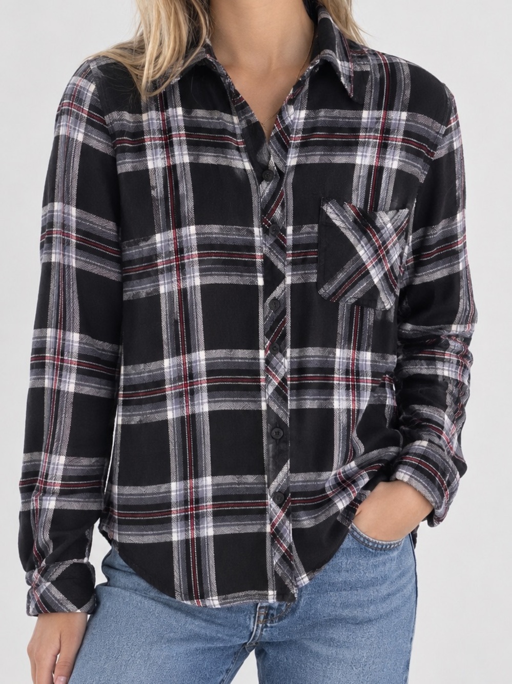 Beachlunchlounge By Anthropologie Black & Red Plaid Button-Down Shirt